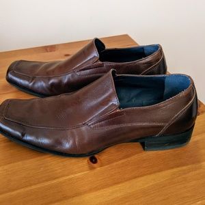 Men's dress shoe